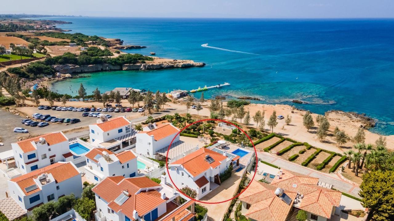 Beach Front Aqua Marina By Ezoria Villas Paralimni Bagian luar foto